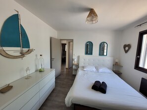 3 soverom, strykejern/-brett, reiseseng for barn og wi-fi (inkludert)