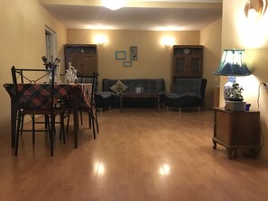 Dining - Tbilisi center/ 3 bedroom apartment (Dzveli Tbilisi)