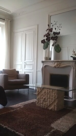 TV - The Grands Boulevards (Paris)