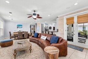 Dining - Two Golf Carts ~ Private Pool ~ Screened Porch ~ Outdoor Seating (Miramar Beach)