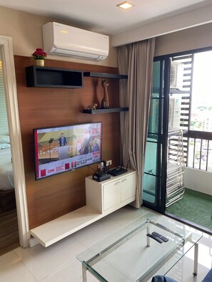 1 bedroom, in-room safe, iron/ironing board, free WiFi - THE SHINE, 1 bedroom executive suite Night Bazaar area (Chiang Mai)
