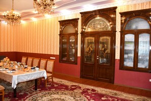 Free daily continental breakfast - Nurziyo Guest House (Tashkent)