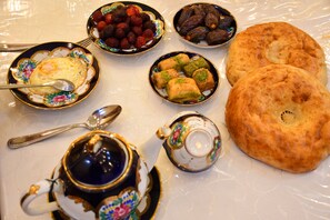 Desayuno continental incluido todos los días