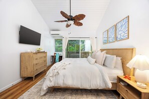 2 bedrooms, iron/ironing board, free WiFi, bed sheets - Turtle Bay Condo, 10 minute walk to beautiful beaches & so much more! (Kahuku)