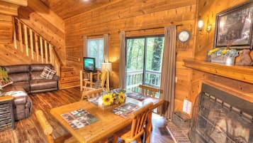 Smart-TV, peis og DVD-spiller