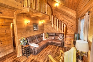 Fireplace - Three Bears Cabin- Enjoy the scenery around you with a peaceful view (Sautee Nacoochee)