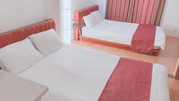 Desk, blackout drapes, soundproofing, free WiFi