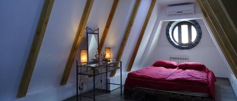 2 chambres, fer et planche à repasser, Wi-Fi, draps fournis