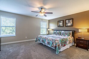 7 bedrooms, desk, iron/ironing board, free WiFi