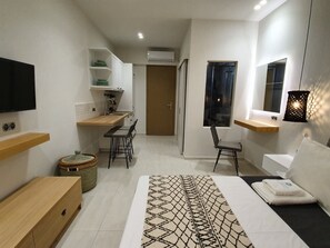 Luxe beddengoed, bedden met traagschuimmatrassen, een kluis op de kamer