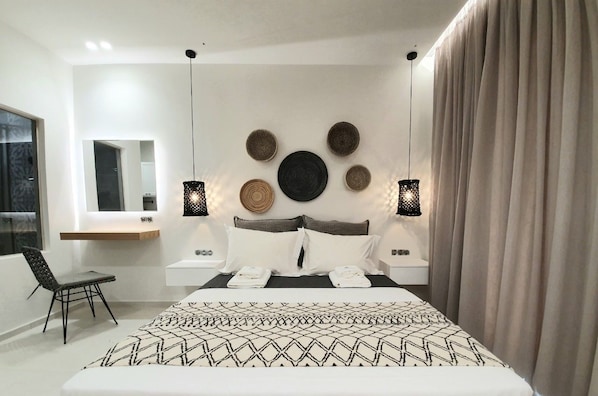 Premium bedding, memory-foam beds, in-room safe, individually decorated - St Thomas Beach Luxury Apartments (Rhodes)