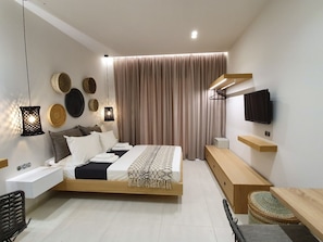 Hochwertige Bettwaren, Betten mit Memory-Foam-Matratzen, Zimmersafe