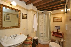 Douche, bidet