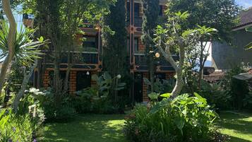 Panoramic Room | Property grounds