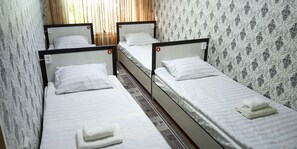Superior Quadruple Room, 4 Bedrooms | Premium bedding, desk, iron/ironing board, free WiFi - El Hostel (Osh)