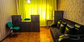 Reception - El Hostel (Osh)