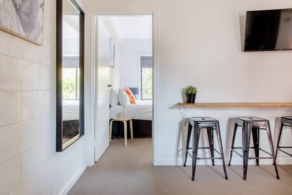 1 غرفة نوم ومكتب ومكواة/لوح كي وواي فاي