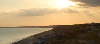 New Forest Cliff top -huoneisto, jossa on kaukana näkymät neuloille