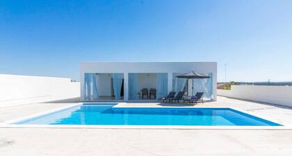 Luxury Villa in Seville Countryside. Villa M&J Holiday Home