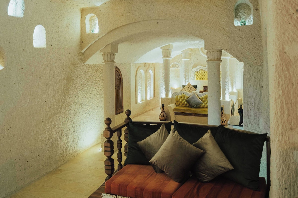 Egyptian cotton sheets, premium bedding, Select Comfort beds, minibar