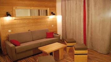 Televisie en een open haard