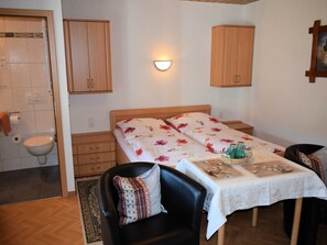 1 habitación, cuna de viaje, wifi y ropa de cama 