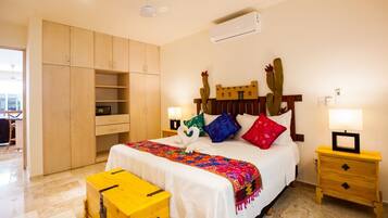 1 bedroom, in-room safe, iron/ironing board, free WiFi