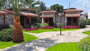 Business Double or Twin Room, 1 Bedroom, Garden View | Garden view