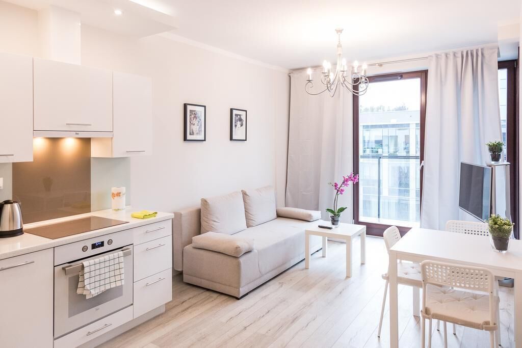 Deluxe Apartment, 1 Bedroom, Non Smoking, Tower | 2 bedrooms, hypo-allergenic bedding, individually decorated