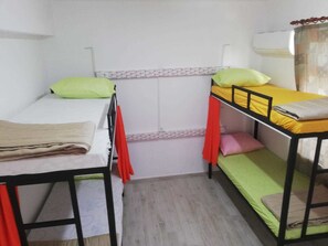 Iron/ironing board, free WiFi - TURUNÇ HOSTEL CAFE (Fethiye)