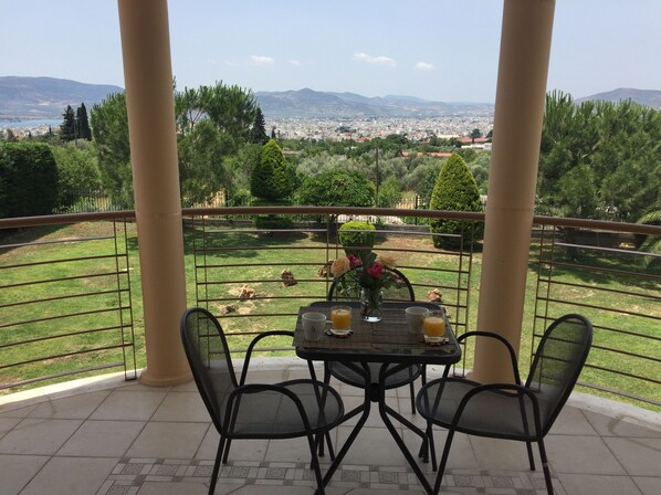 Terrace/patio - Luxury Villa Thea (Volos)