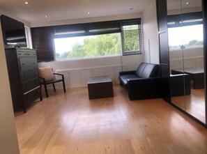 Interior - Enjoy your break in a Beautiful home in Hempstead (London)