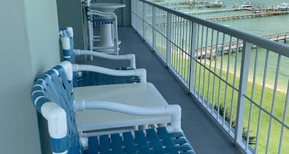 Excellent Rates, Waterfront & Many Amenities!