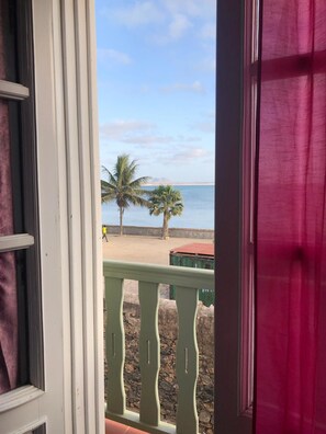 Panoramic-Apartment, Küche, Meerblick | Balkon