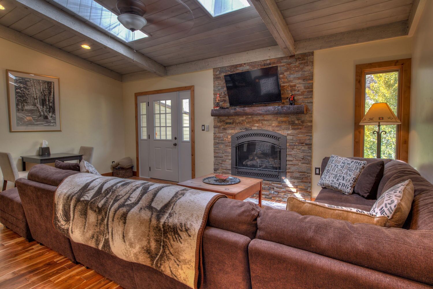 Robins Nest | Newly Renovated Multi Level Vail Home