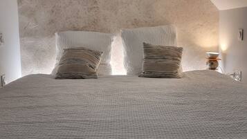 1 bedroom, travel crib, free WiFi