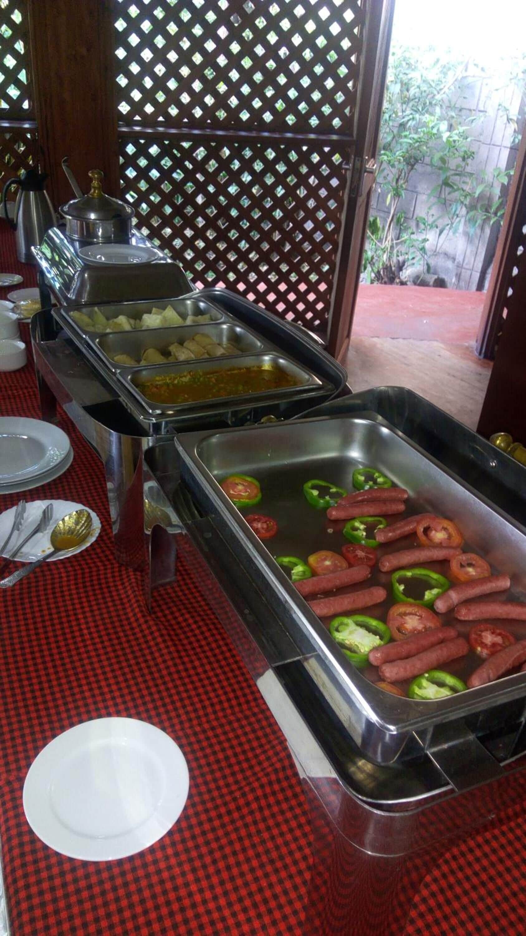 breakfast, lunch, dinner served; local and international cuisine