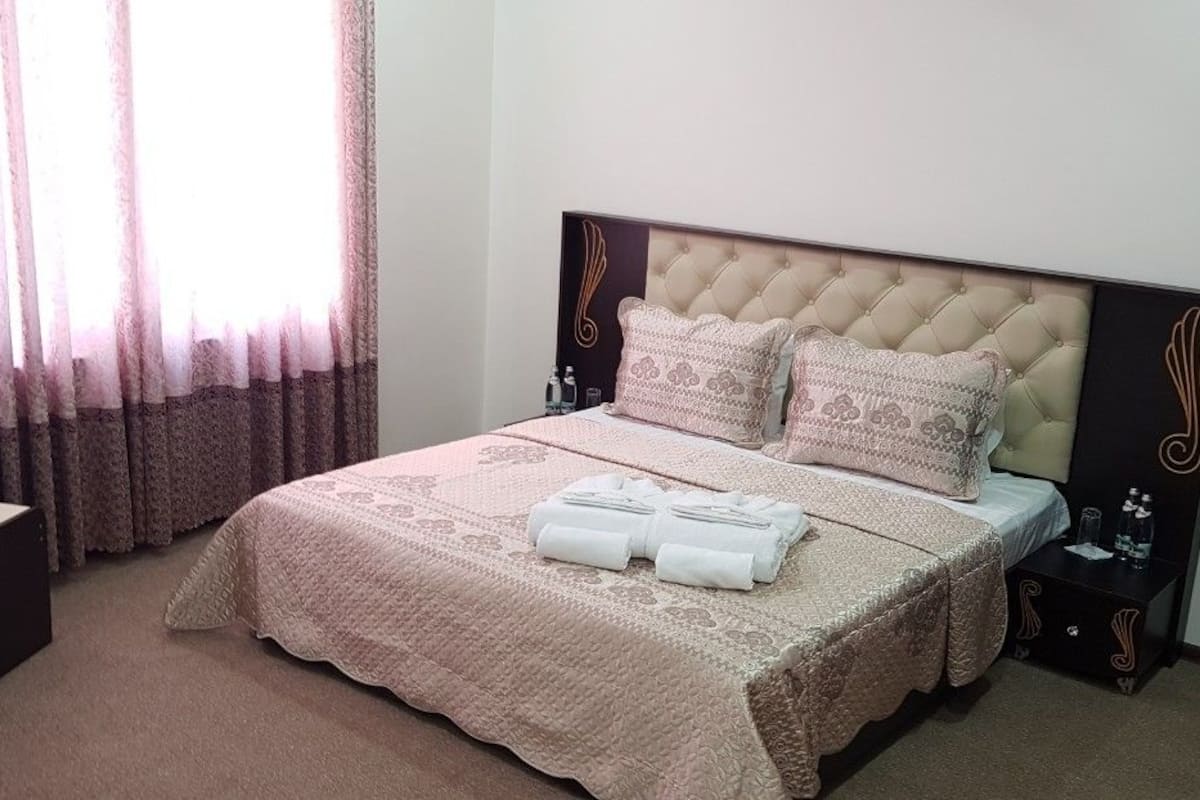 Economy Suite | In-room dining