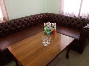 Premium bedding, down duvets, Select Comfort beds, desk