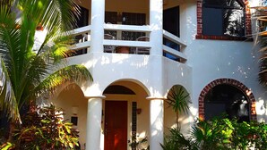 Unclassified image, 4 of 19, button - Casa Amor Del Sol (Tulum)
