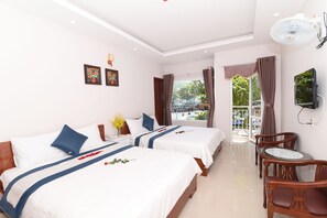 Deluxe Quadruple Room - Kyo Hotel (Ho Chi Minh City)