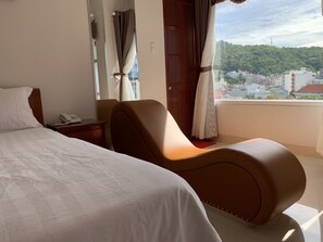 Svit Panoramic | Minibar, skrivbord, arbetsyta för laptop och ljudisolering