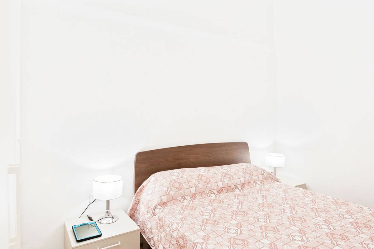 Down duvets, memory-foam beds, desk, bed sheets