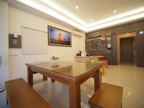 Reception - Coral Habitat (Magong)