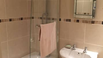 Apartment | Bathroom