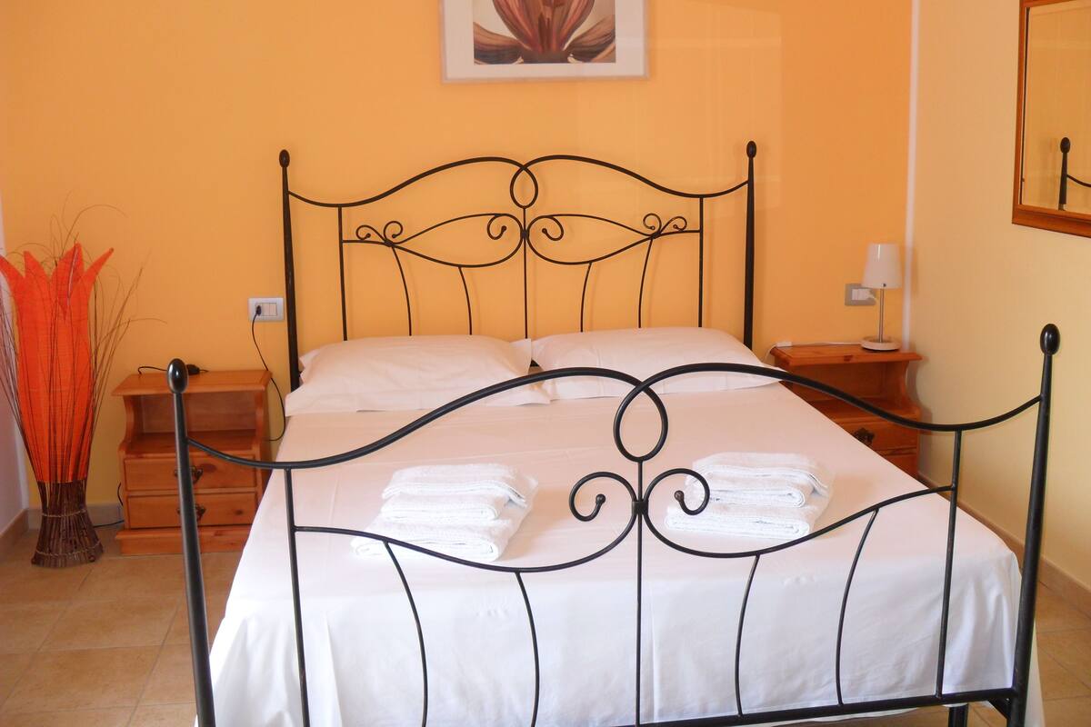 In-room safe, desk, free cots/infant beds, rollaway beds