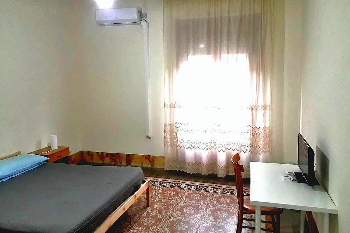 Chambre Double, balcon | Bureau, Wi-Fi gratuit, draps fournis