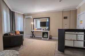 Suite, Jetted Tub | Living area | LCD TV - Siete Hotel (Antalya)