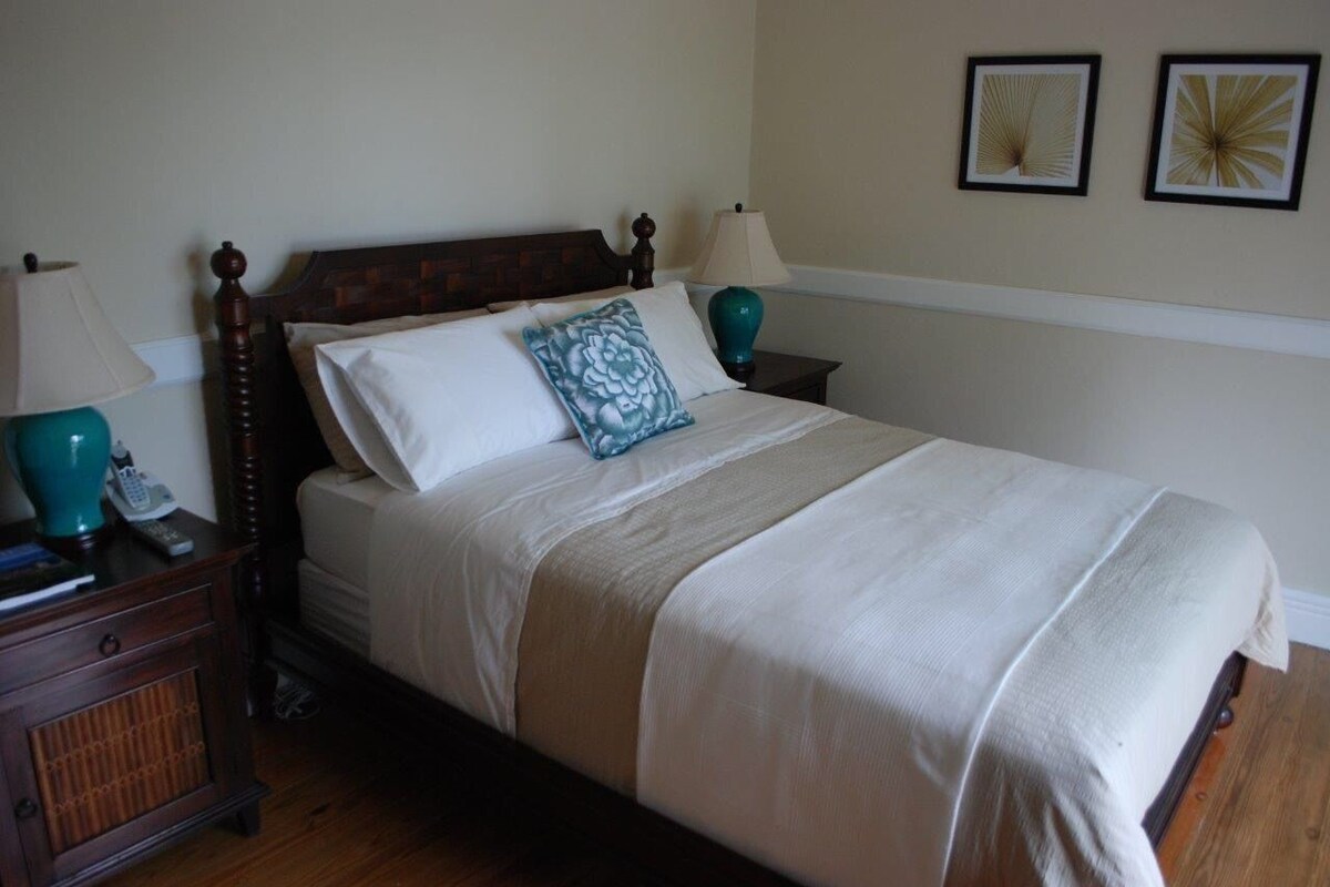 Premium bedding, down comforters, pillowtop beds, in-room safe