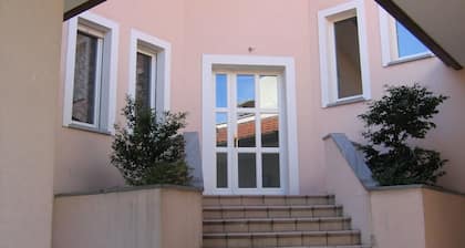 Two-room apartment with garden